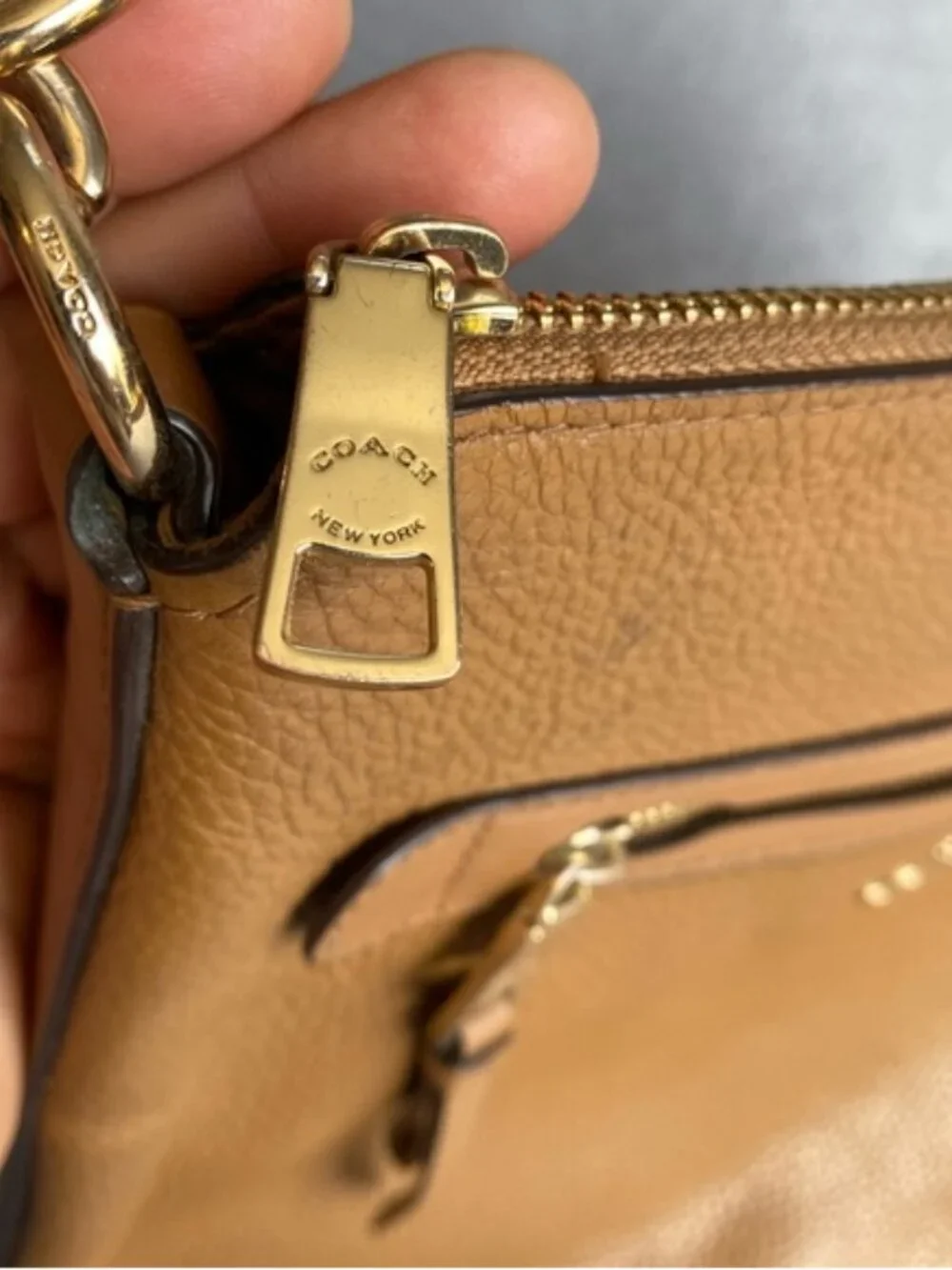 Coach Mae Crossbody Tan Pebbled Leather # F34823 GUC - Picture 6 of 12